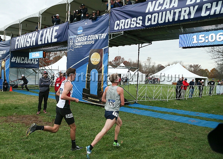 2015NCAAXC-0061.JPG - 2015 NCAA D1 Cross Country Championships, November 21, 2015, held at E.P. "Tom" Sawyer State Park in Louisville, KY.